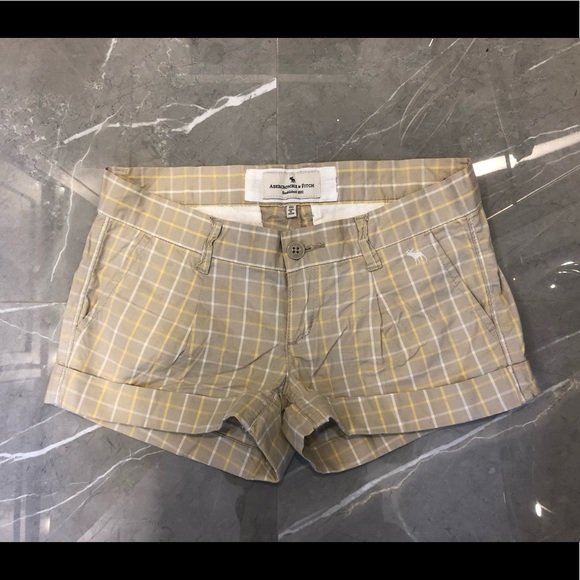 Abercrombie & Fitch Pants - Abercrombie women’s low rise shorts